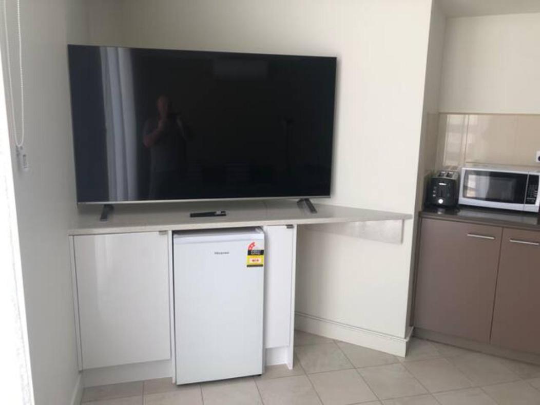 Base Holidays - Ettalong Beach Premium Apartments Buitenkant foto