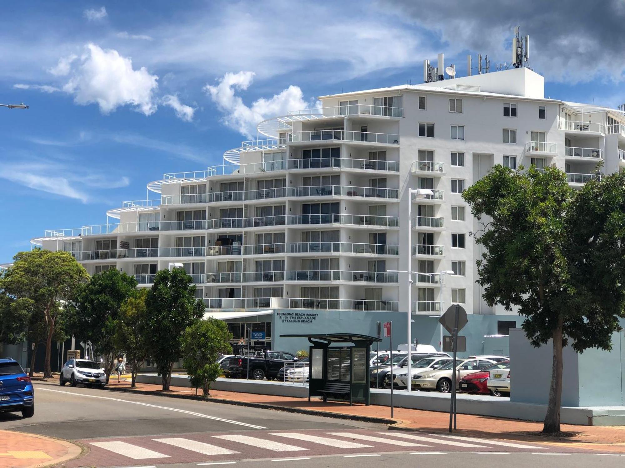 Base Holidays - Ettalong Beach Premium Apartments Buitenkant foto