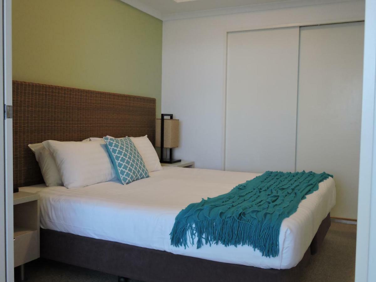 Base Holidays - Ettalong Beach Premium Apartments Buitenkant foto